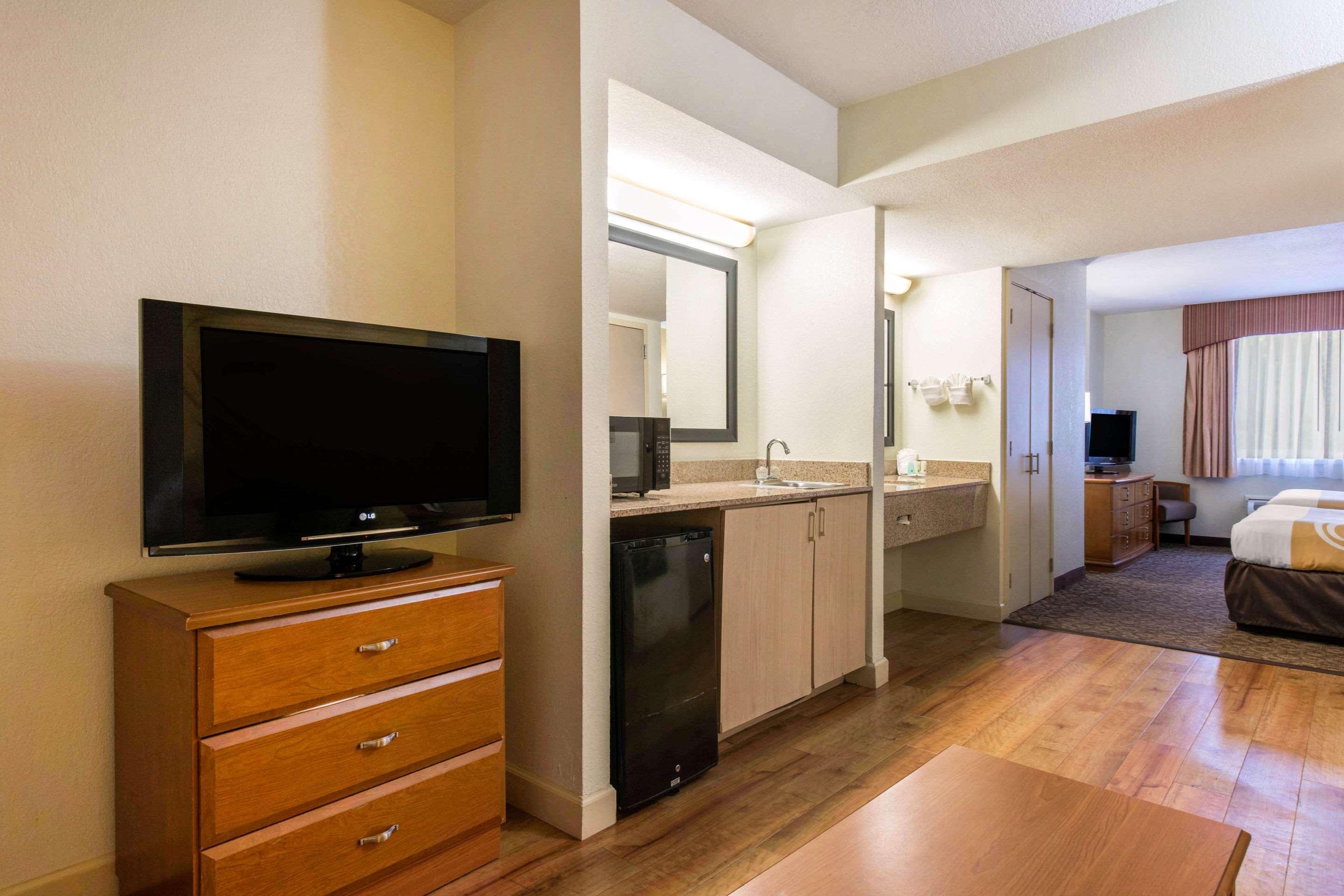 Quality Inn & Suites Near The Theme Parks Orlando Extérieur photo