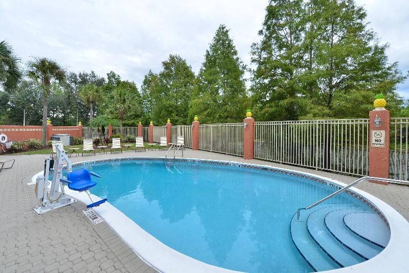 Quality Inn & Suites Near The Theme Parks Orlando Extérieur photo