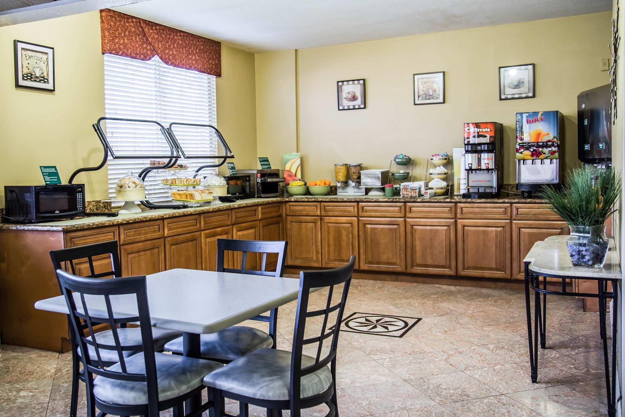 Quality Inn & Suites Near The Theme Parks Orlando Extérieur photo