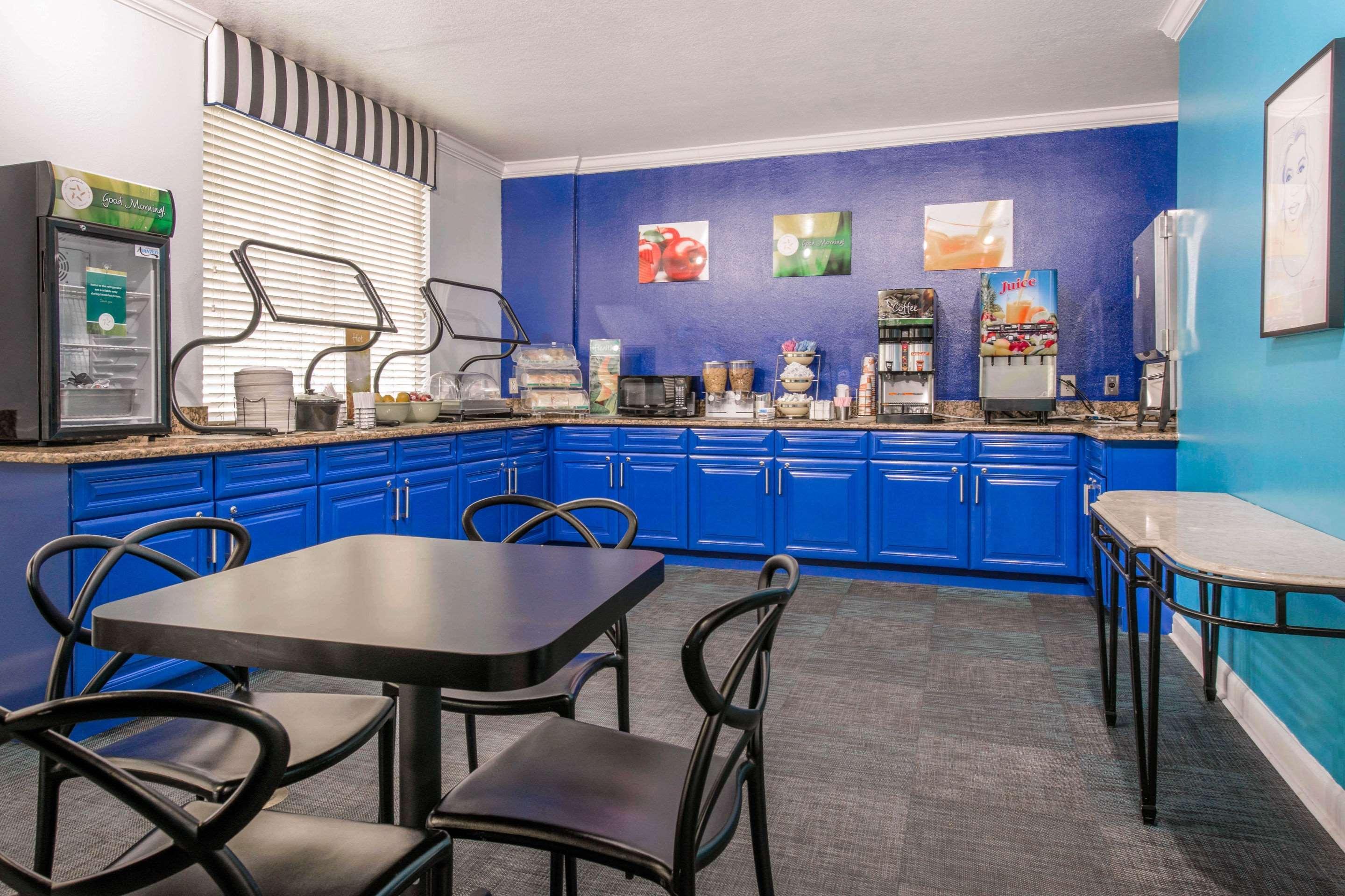 Quality Inn & Suites Near The Theme Parks Orlando Extérieur photo