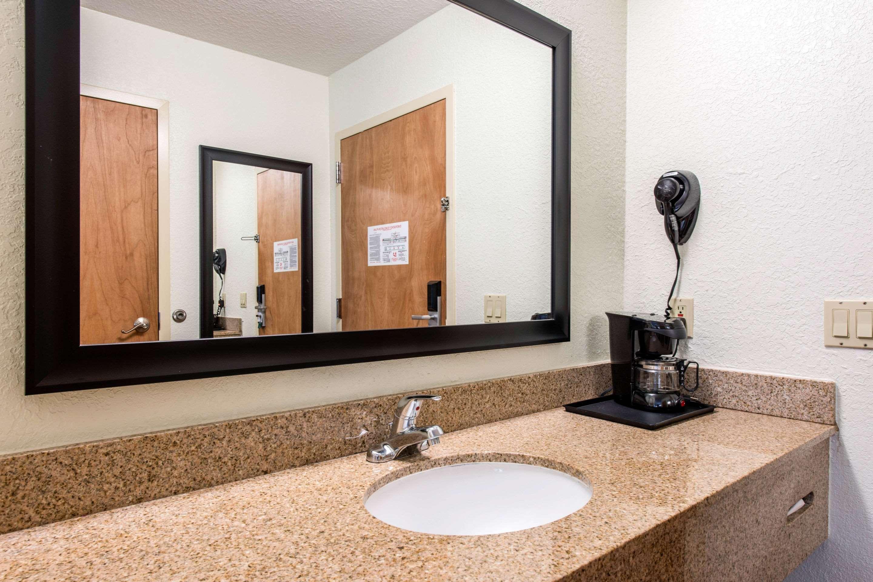 Quality Inn & Suites Near The Theme Parks Orlando Extérieur photo