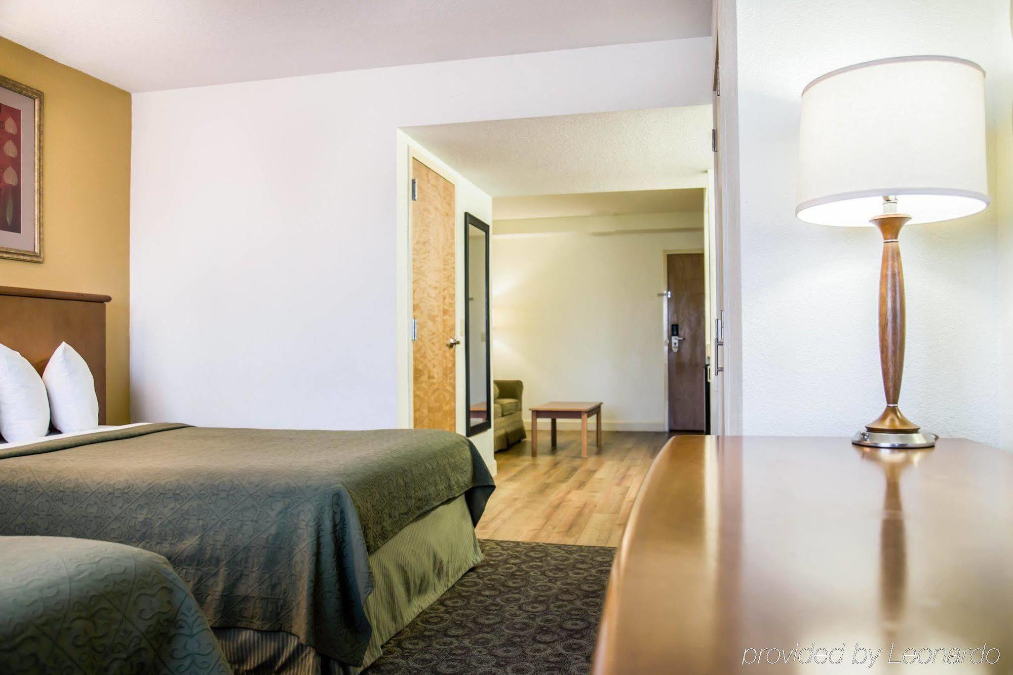 Quality Inn & Suites Near The Theme Parks Orlando Extérieur photo