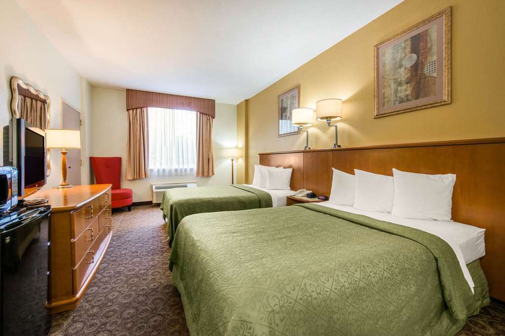 Quality Inn & Suites Near The Theme Parks Orlando Chambre photo