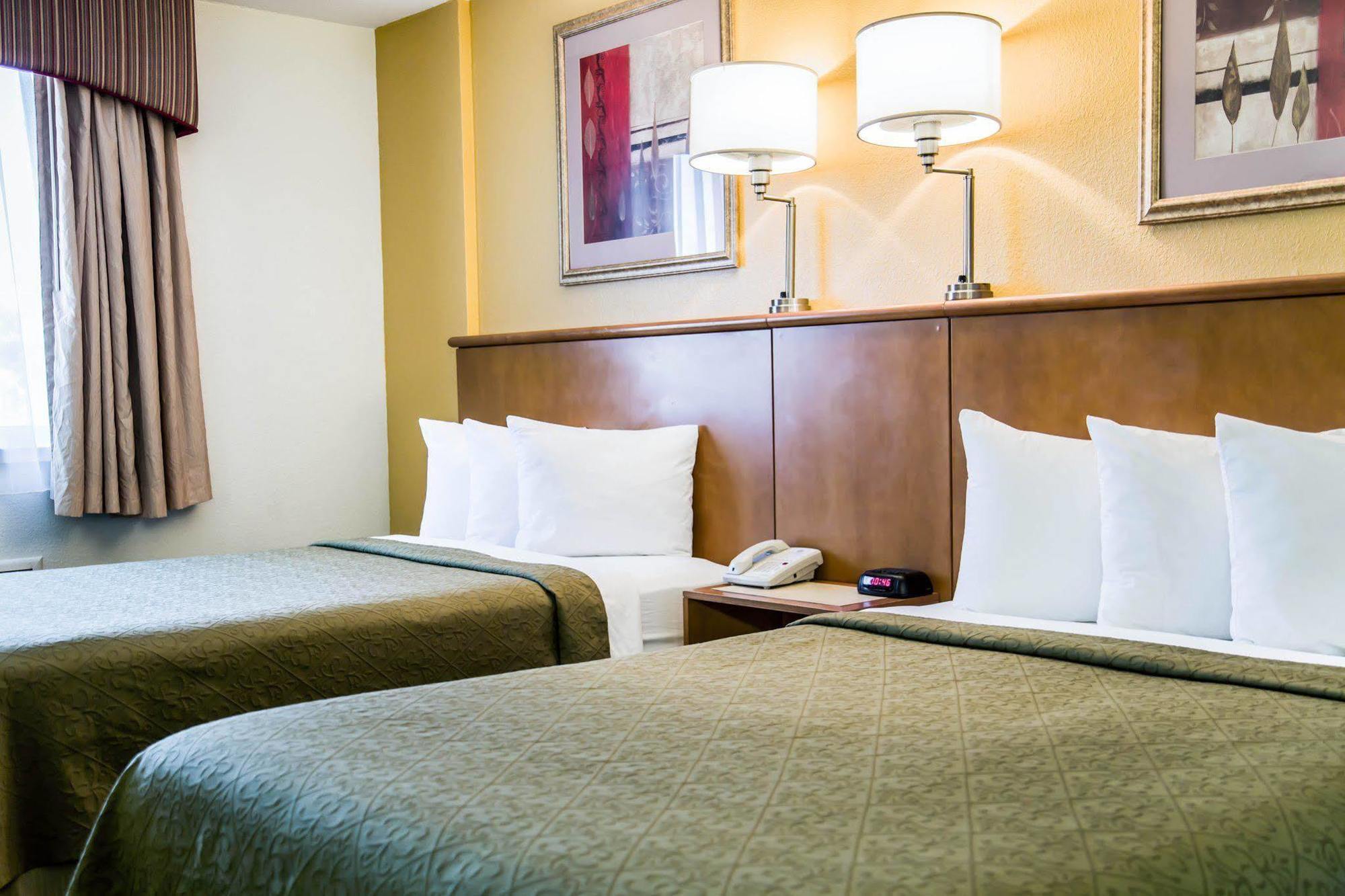 Quality Inn & Suites Near The Theme Parks Orlando Extérieur photo