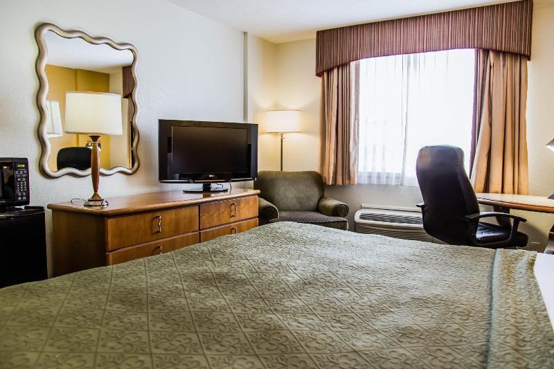 Quality Inn & Suites Near The Theme Parks Orlando Extérieur photo